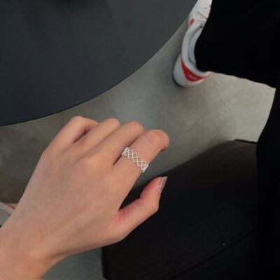 [925純銀]簡約精緻菱形網格戒指