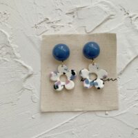 [鋼針]樹脂花朵花瓣耳環 - 藍色 耳釘款