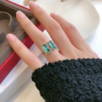 [925純銀]輕奢鋯石鑲嵌戒指 - 綠色