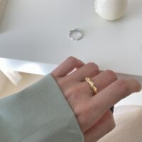 [925純銀]輕奢打結戒指 - 黃金色
