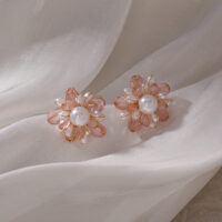 [鋼針]珍珠水晶花朵耳釘 - A 粉色