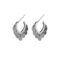 [蚊香盤]銅--設計感愛心甜美耳環 - 有耳洞。银针。银色B103