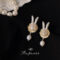 [925銀針]鍍14K淡水珍珠兔子耳環 - 1901
