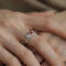 [銅]紅色鋯花邊蕾絲戒指 - 白金色蕾丝方钻戒指, 开口可调节