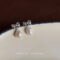 [925銀針]蝴蝶結異形淡水珍珠耳環 - 2308淡水珍珠形状随机发